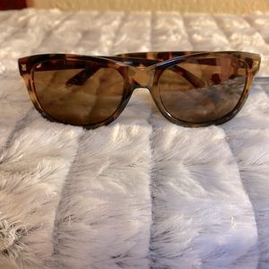 Foster grant sun glasses